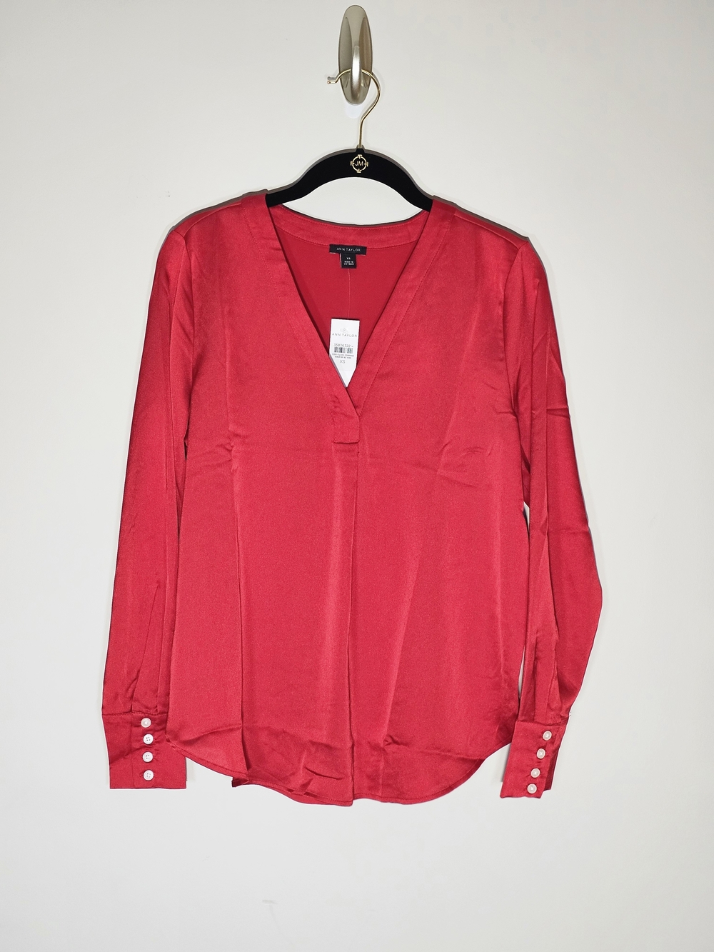 Banana Republic Women's Red V-Neck Long-Sleeve Blouse